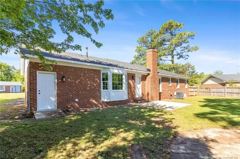 2027 Gillingham Circle Fayetteville NC 28304