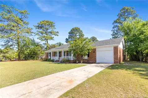 2027 Gillingham Circle Fayetteville NC 28304