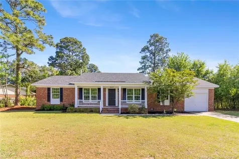 2027 Gillingham Circle Fayetteville NC 28304
