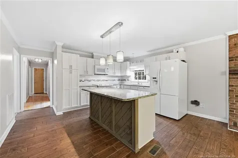 246 Oak Street Wallace NC 28466