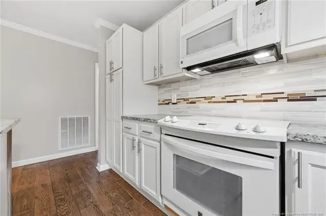 246 Oak Street Wallace NC 28466