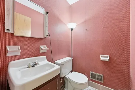 246 Oak Street Wallace NC 28466
