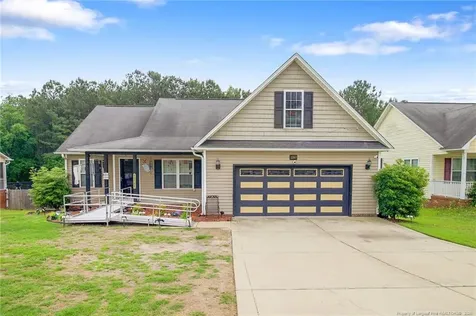 5313 Wallbrook Drive Fayetteville NC 28306