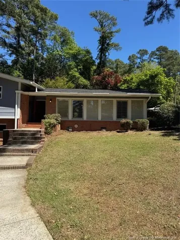 2224 Mirror Lake Dr Drive Fayetteville NC 28303