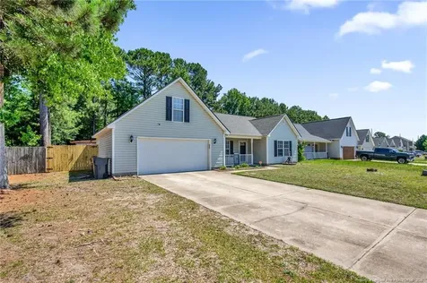 3698 Pioneer Drive Hope Mills NC 28348