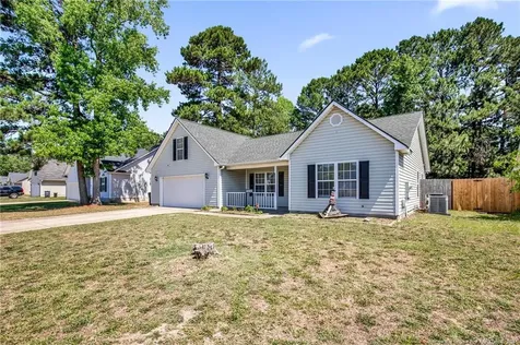 3698 Pioneer Drive Hope Mills NC 28348