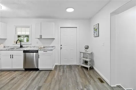 1826 Wayne Lane Fayetteville NC 28304