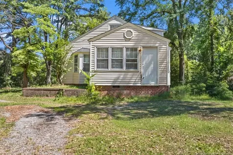 1912 Blake Street Fayetteville NC 28301