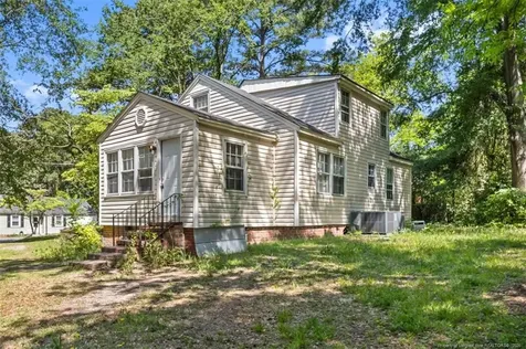1912 Blake Street Fayetteville NC 28301