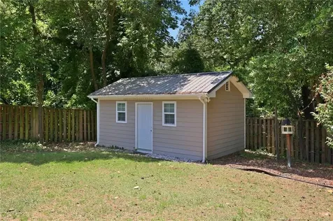 302 Valley Road Fayetteville NC 28305
