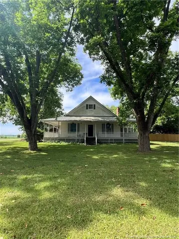 5480 Nc Highway 71 Maxton NC 28364