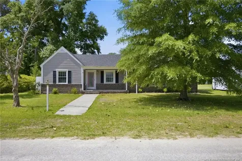 103 Woodrow Street Tabor City NC 28463