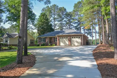 18 Sandy Point Sanford NC 27332