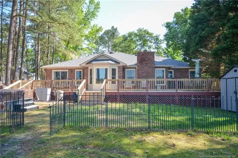 18 Sandy Point Sanford NC 27332