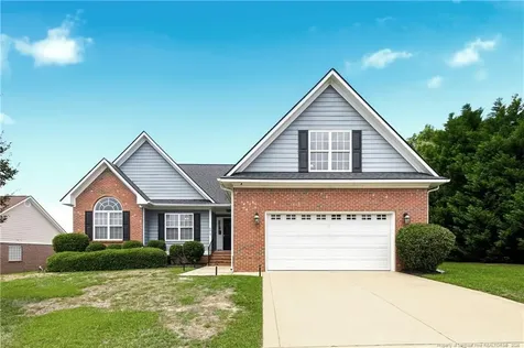 6012 Goldenrain Drive Fayetteville NC 28314