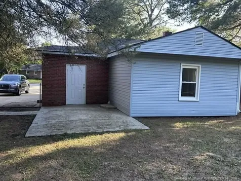 1925 Crestview Drive Fayetteville NC 28304