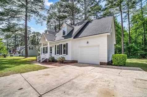 8218 Dunholme Drive Fayetteville NC 28304