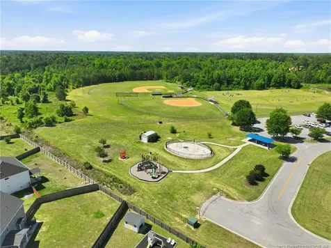 5348 Debut Avenue Hope Mills NC 28348