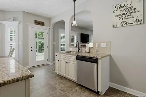 4308 Raccoon Path Fayetteville NC 28312