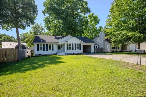 508 Stoneway Court Fayetteville NC 28301