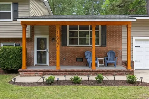 1607 Dolphin Street Spring Lake NC 28390