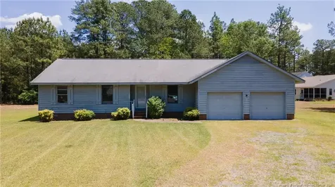 743 Warbler Place Vass NC 28394
