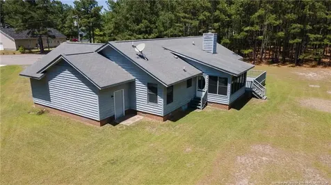 743 Warbler Place Vass NC 28394