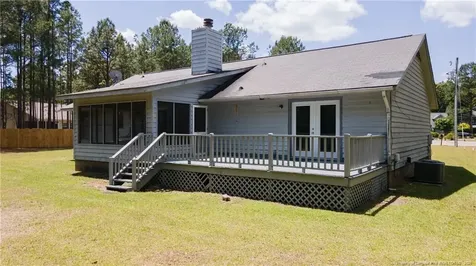 743 Warbler Place Vass NC 28394