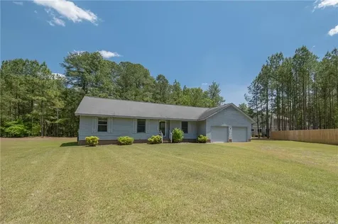 743 Warbler Place Vass NC 28394