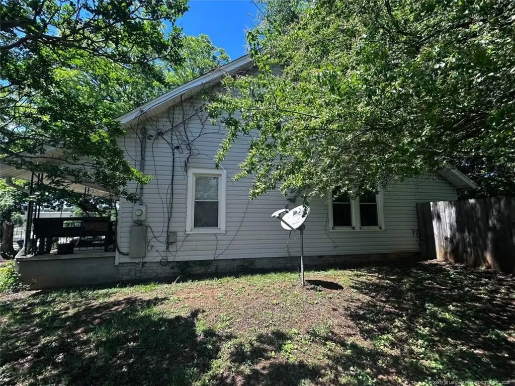 207 W 9th Avenue Lexington NC 27292