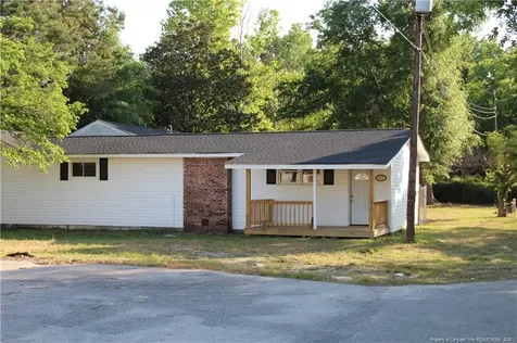 5211 Red Maple Lane Hope Mills NC 28348