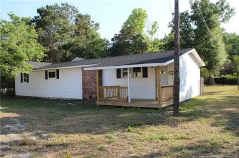 5211 Red Maple Lane Hope Mills NC 28348