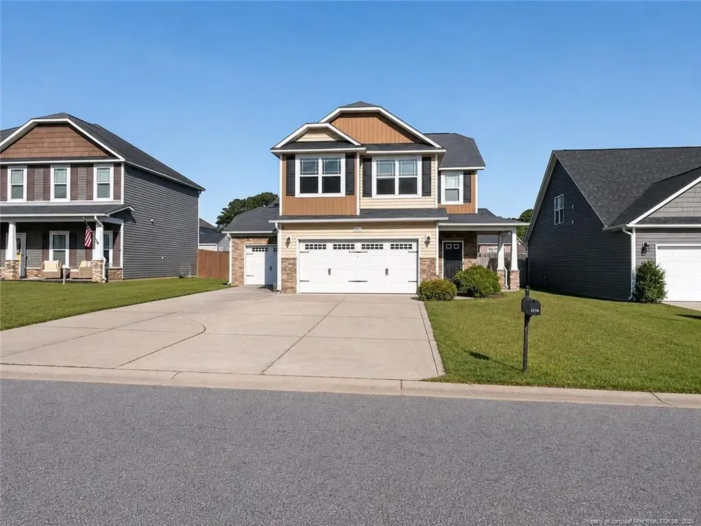 5216 Debut Avenue Hope Mills NC 28348