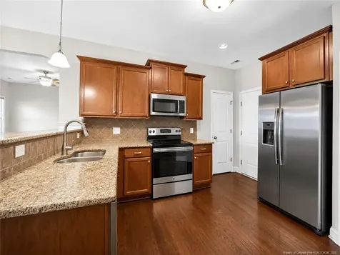 5216 Debut Avenue Hope Mills NC 28348