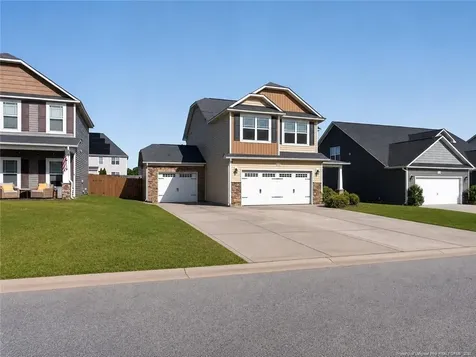 5216 Debut Avenue Hope Mills NC 28348