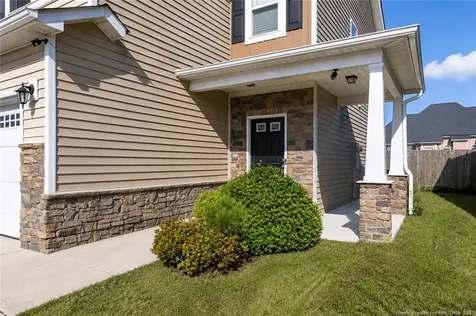 5216 Debut Avenue Hope Mills NC 28348