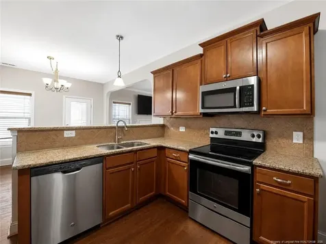 5216 Debut Avenue Hope Mills NC 28348