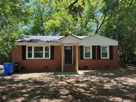 4909 Walnut Drive Fayetteville NC 28304