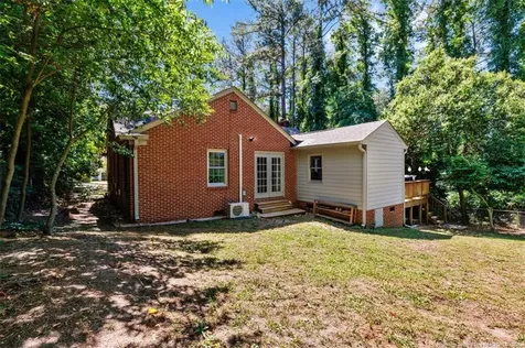 304 Woodcrest Road Fayetteville NC 28305