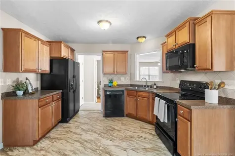 5202 Woodpecker Drive Hope Mills NC 28348