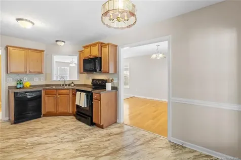 5202 Woodpecker Drive Hope Mills NC 28348