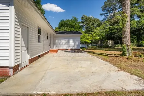 1813 Manteo Street Fayetteville NC 28303