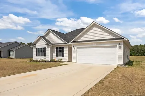 157 Presley Street Raeford NC 28376