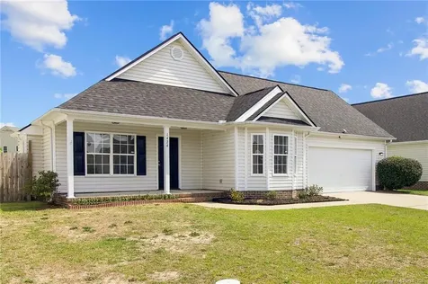 1424 Avoncroft Drive Fayetteville NC 28306
