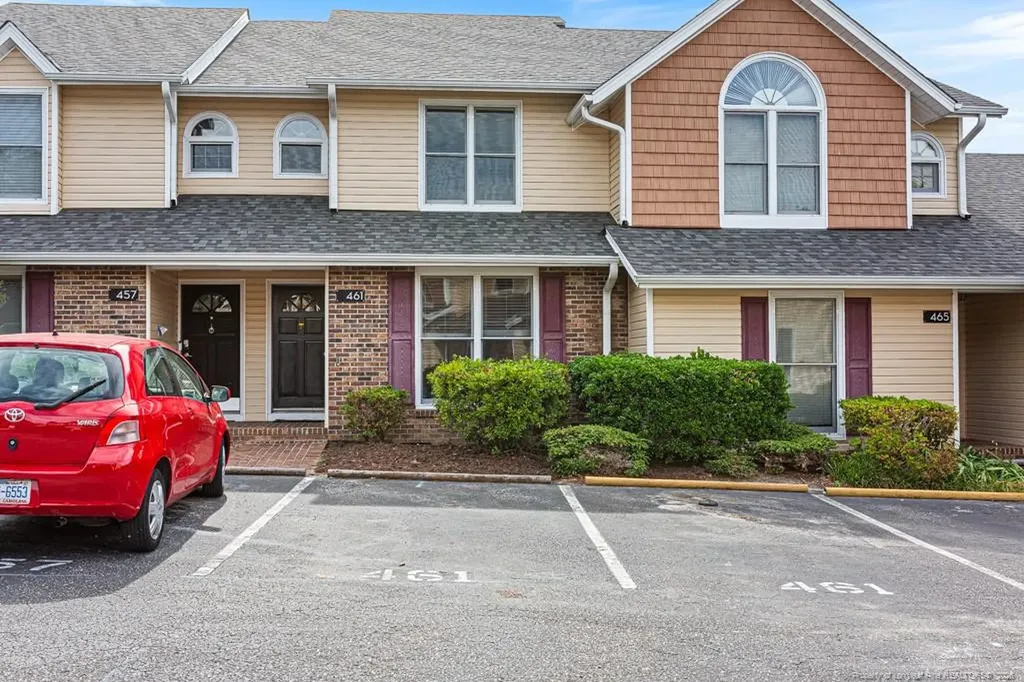 461 Lands End Road Fayetteville NC 28314