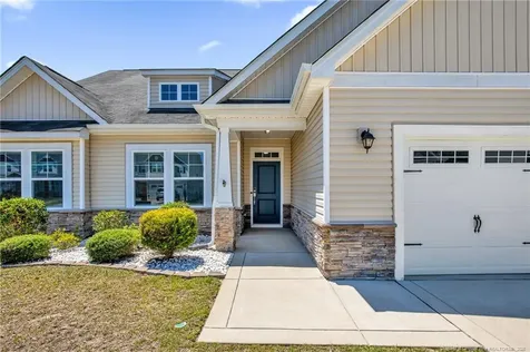 3221 Hunting Lodge Road Fayetteville NC 28306