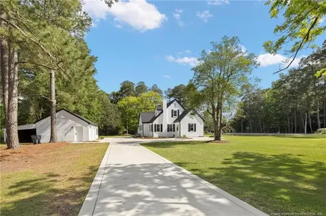 608 N East Street Roseboro NC 28382