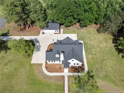 608 N East Street Roseboro NC 28382