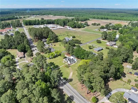 608 N East Street Roseboro NC 28382