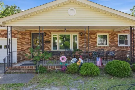 409 N 4th Street Saint Pauls NC 28384